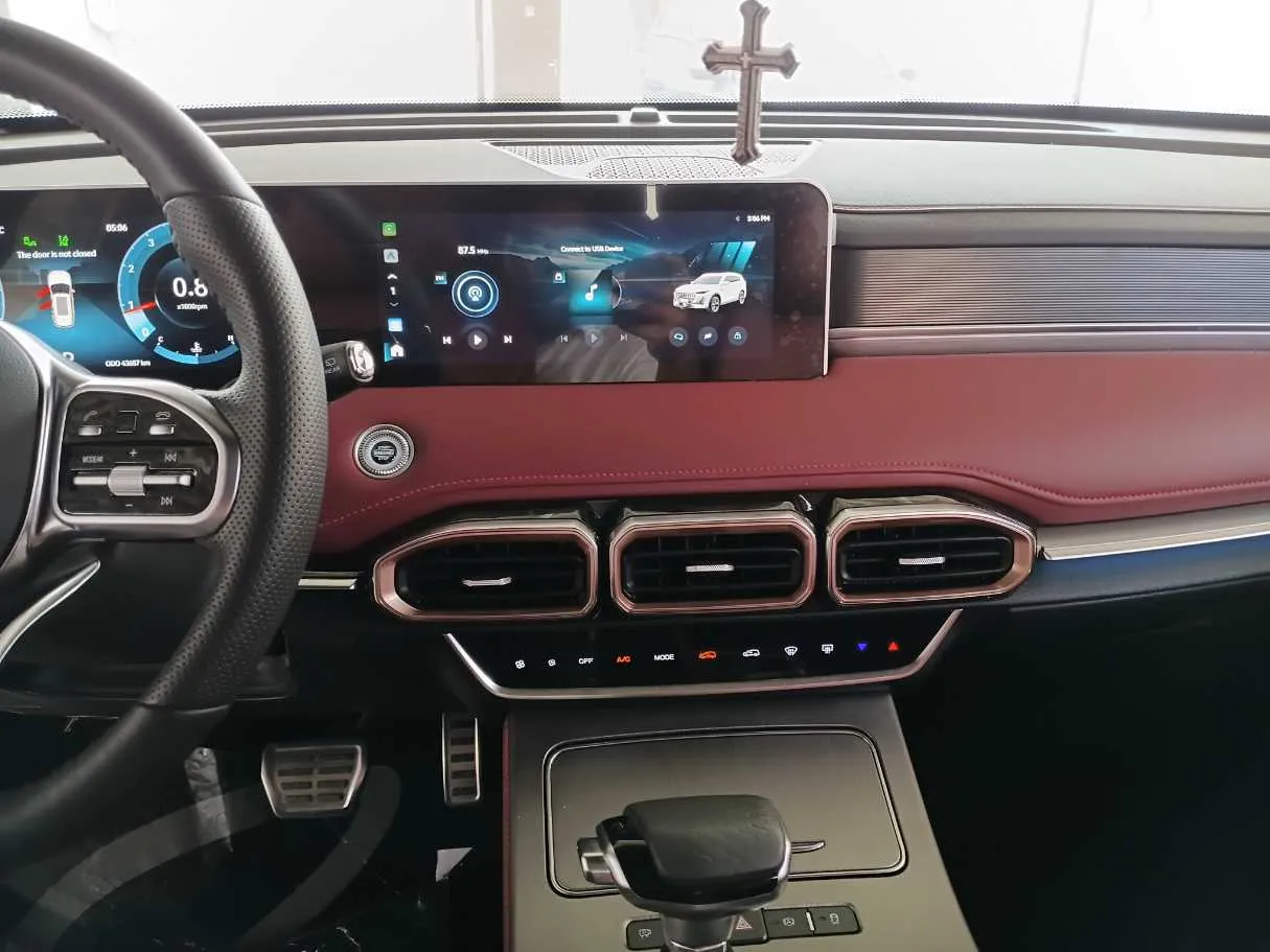 Car image 17