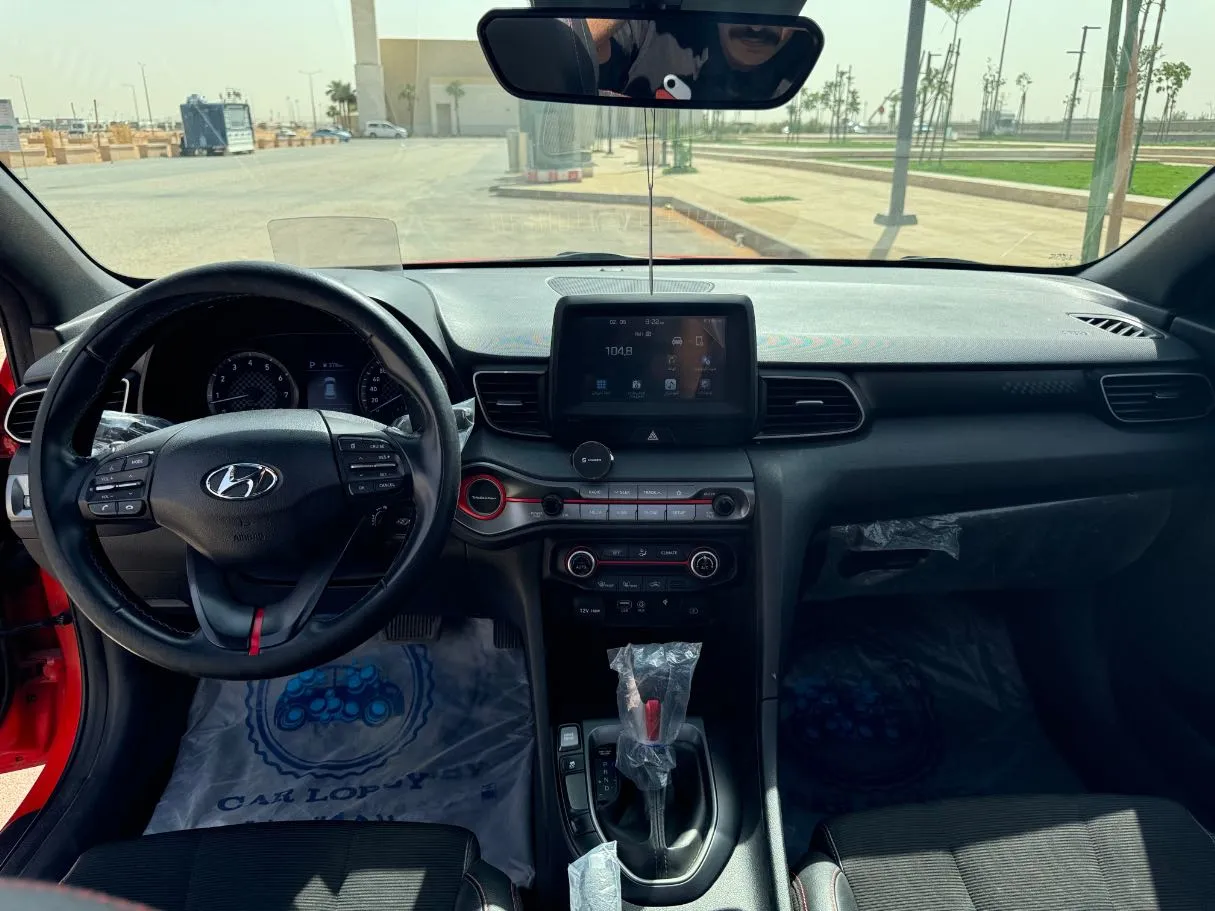 Car image 17