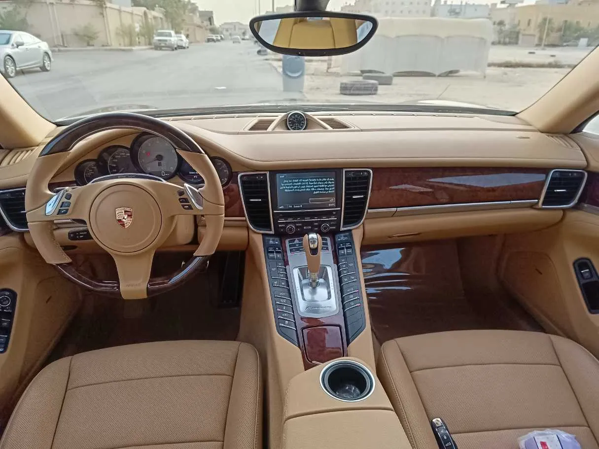 Car image 23