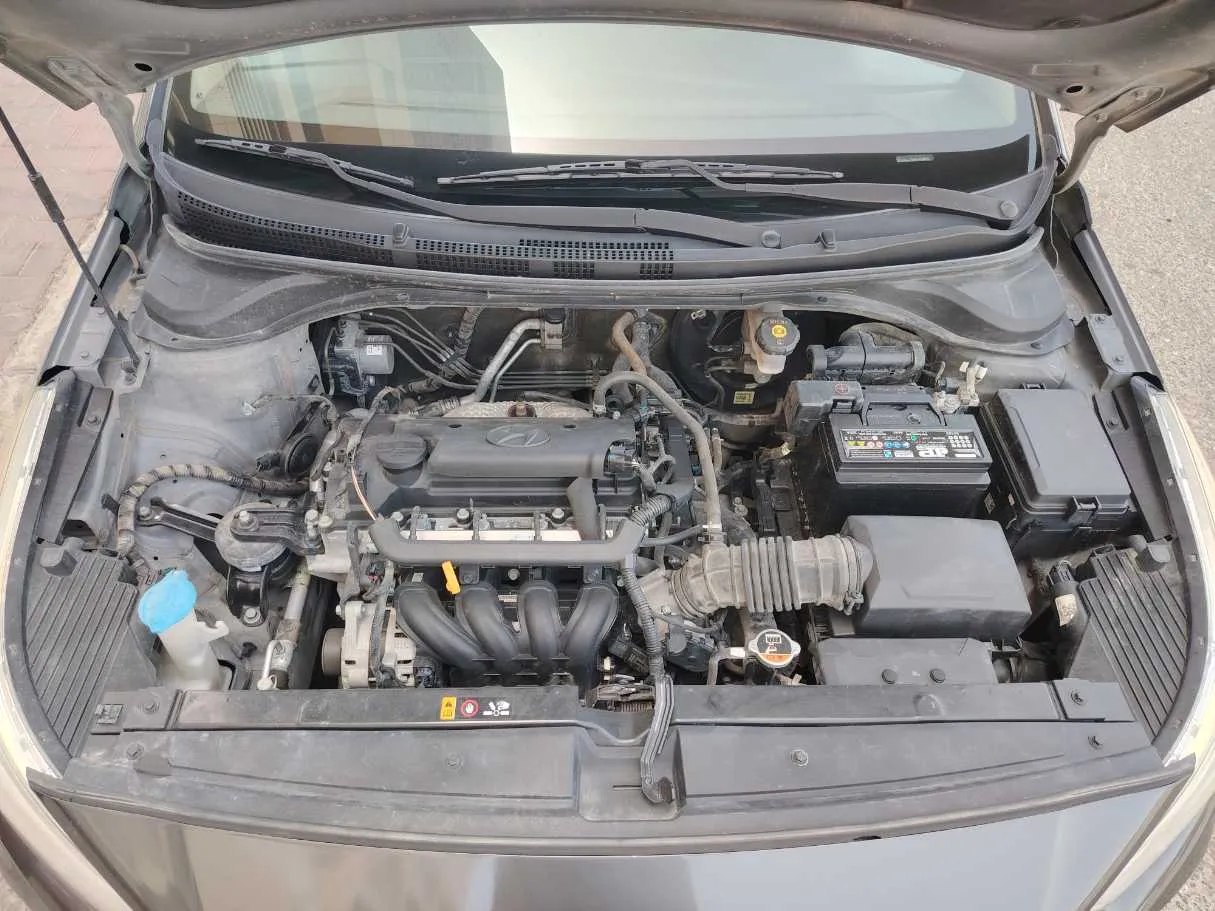 Car image 26