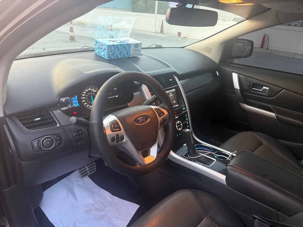 Car image 5