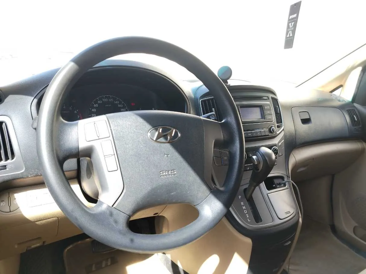 Car image 37