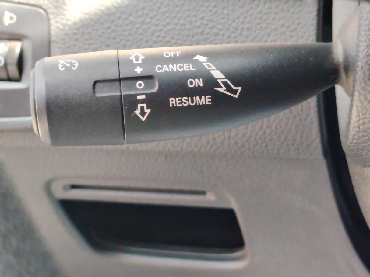 Car image 27