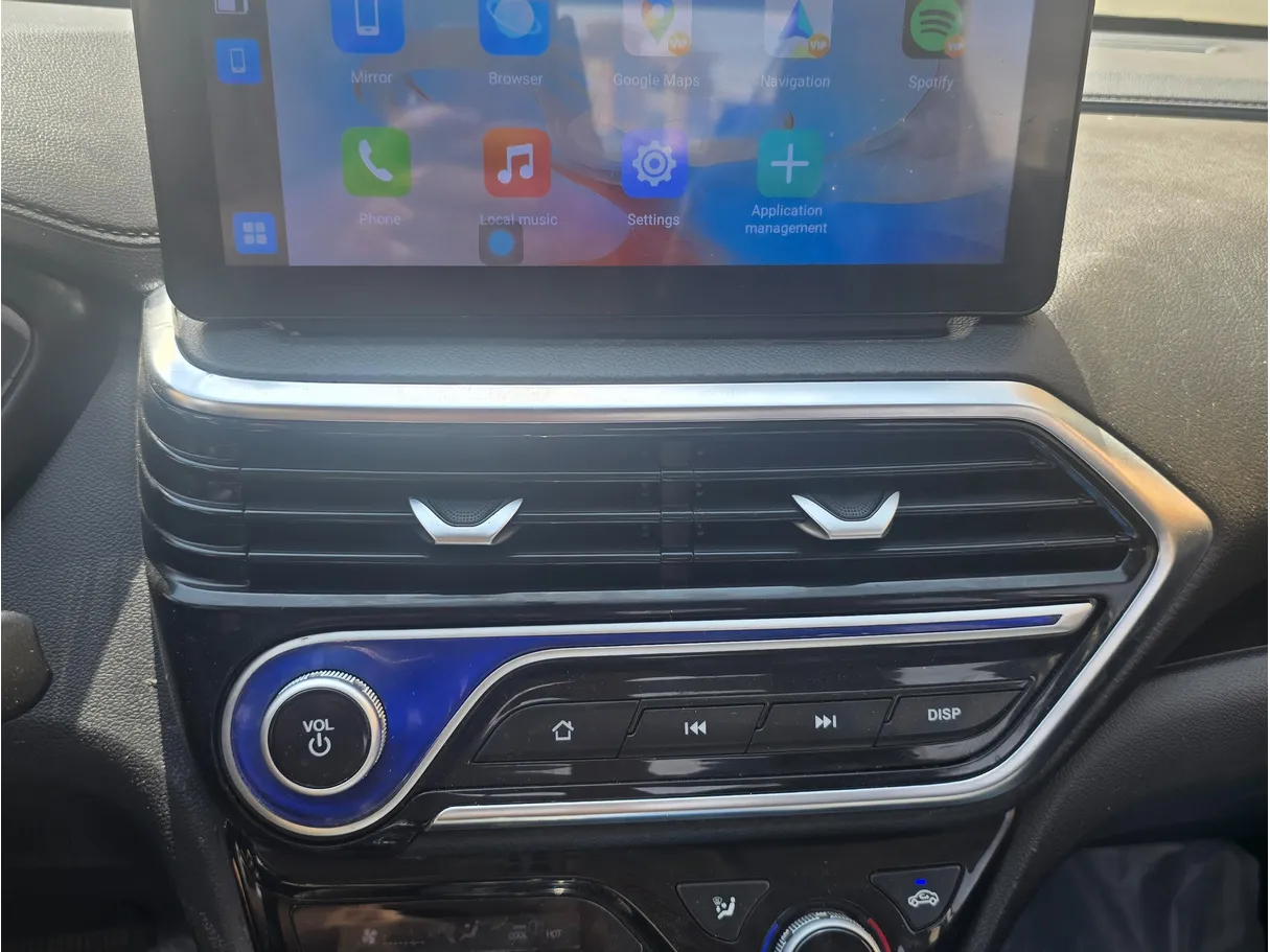 Car image 7