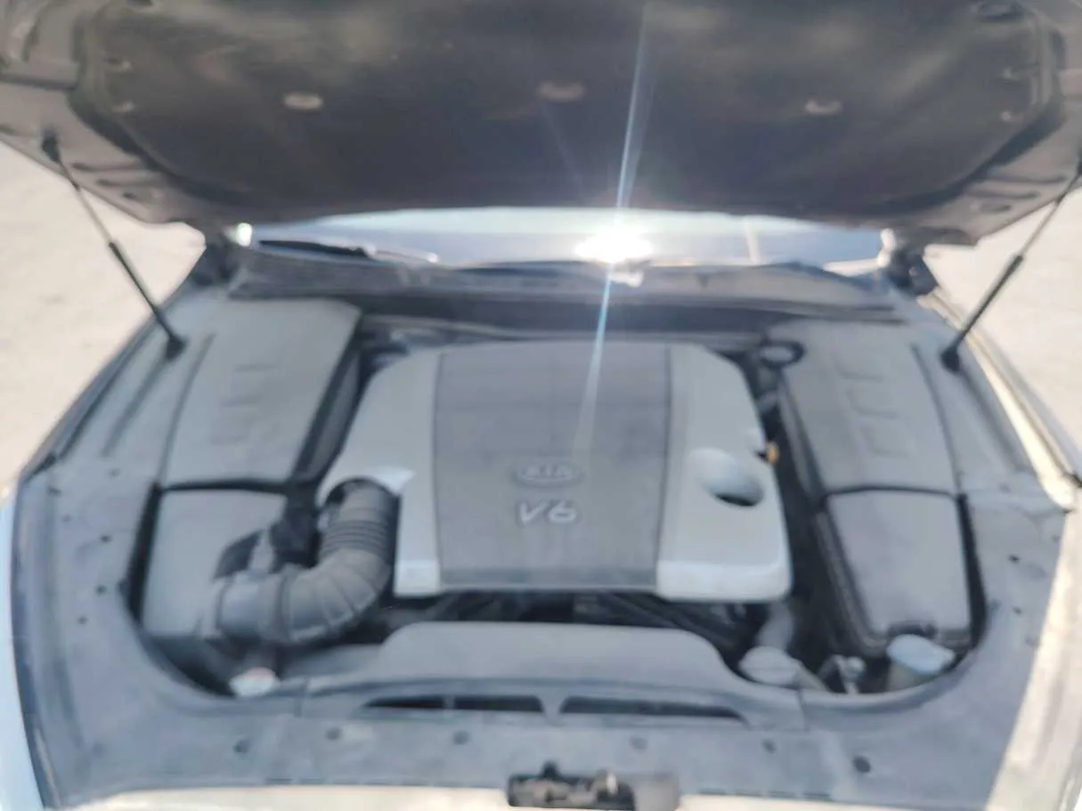 Car image 27