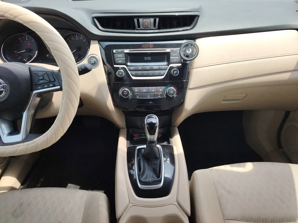 Car image 18