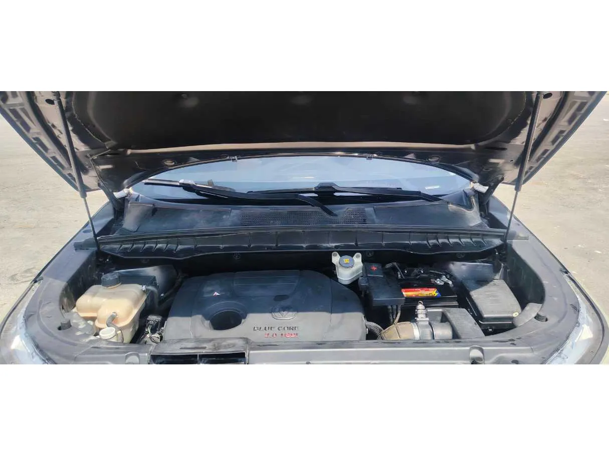 Car image 29