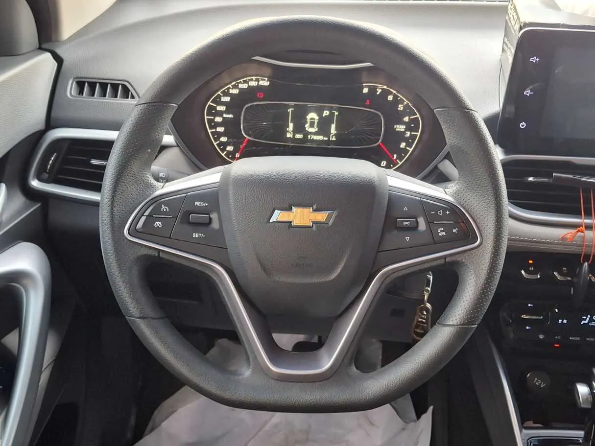 Car image 16