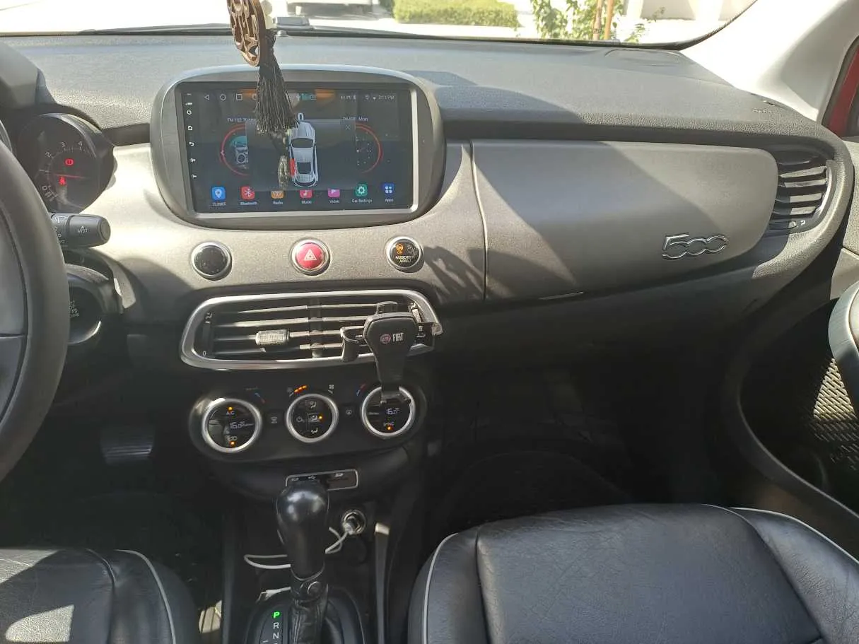 Car image 15