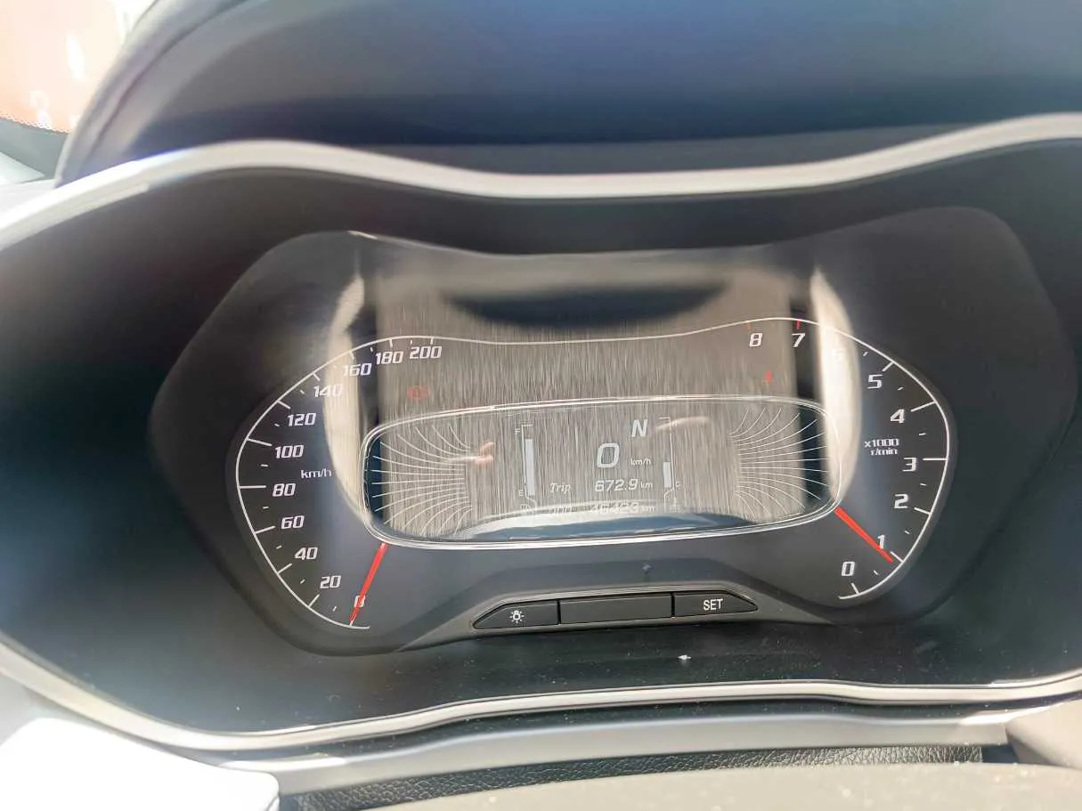 Car image 25