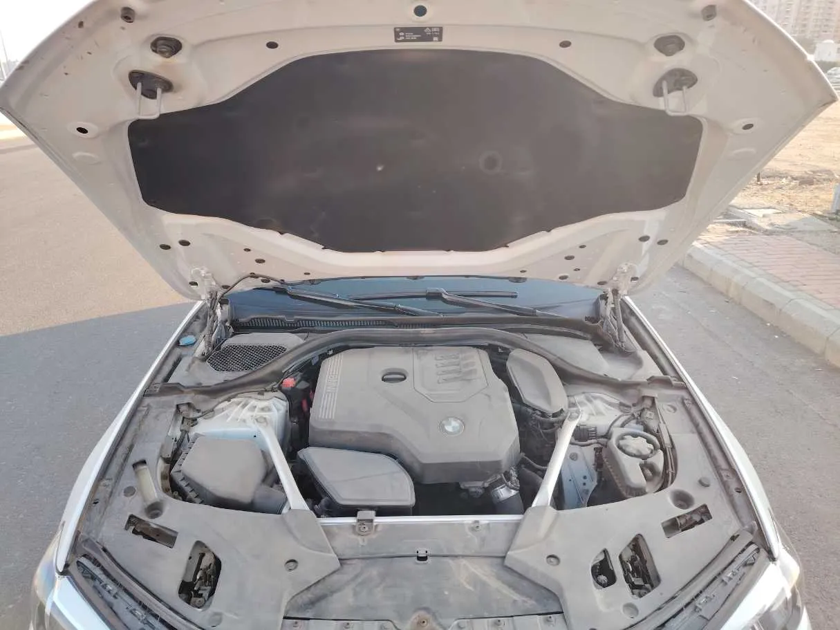 Car image 34