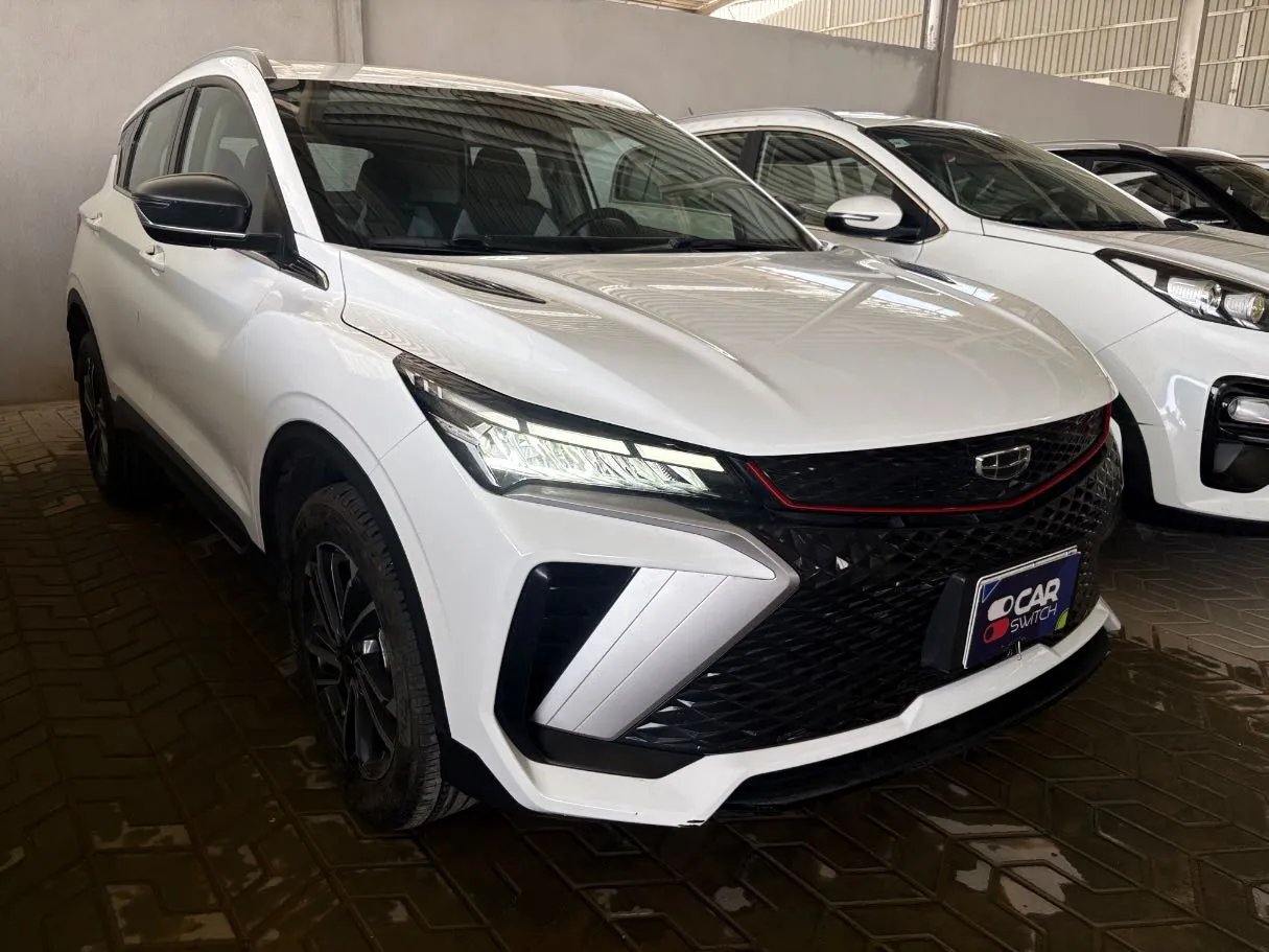 Car image 3