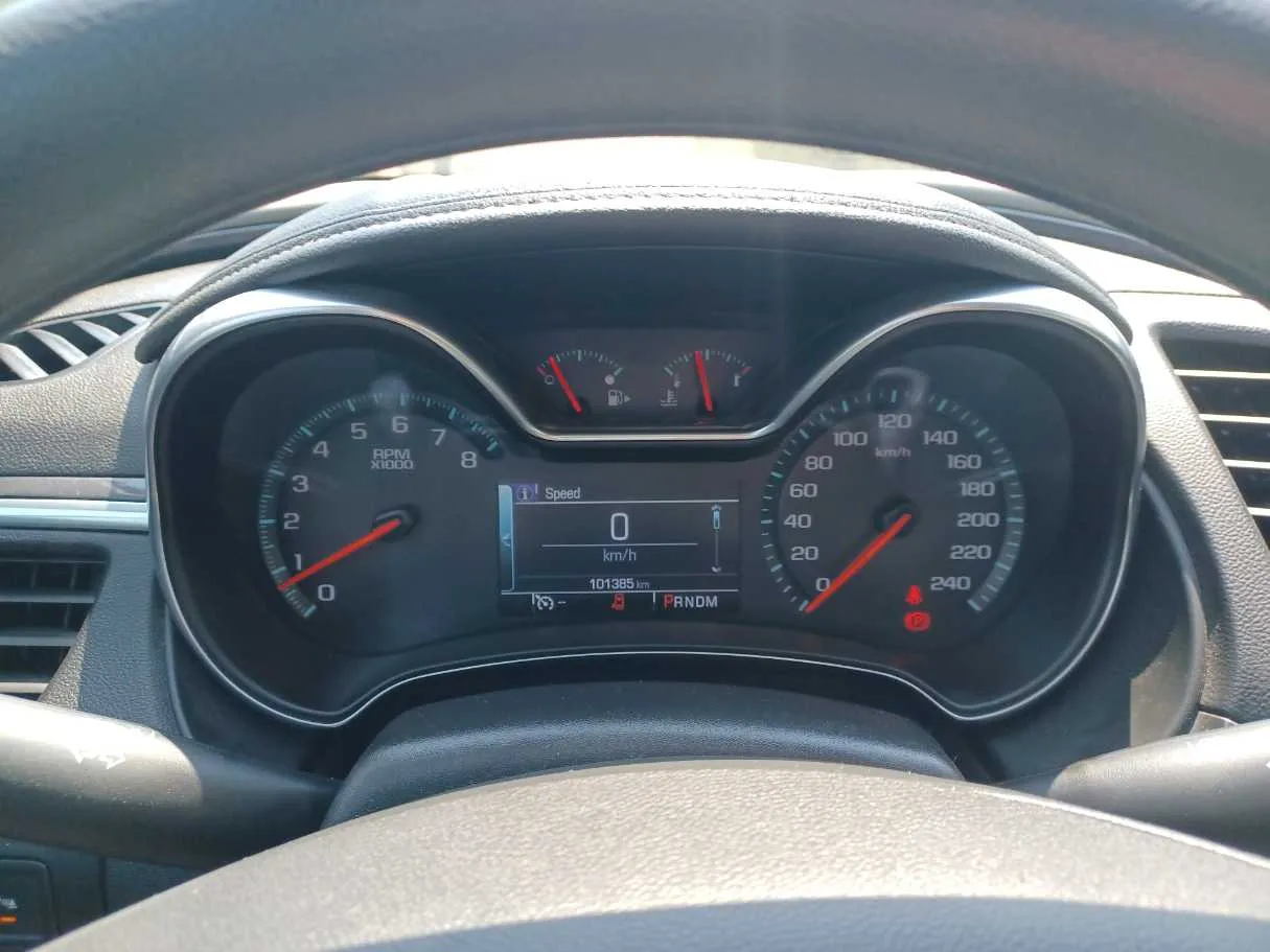 Car image 19