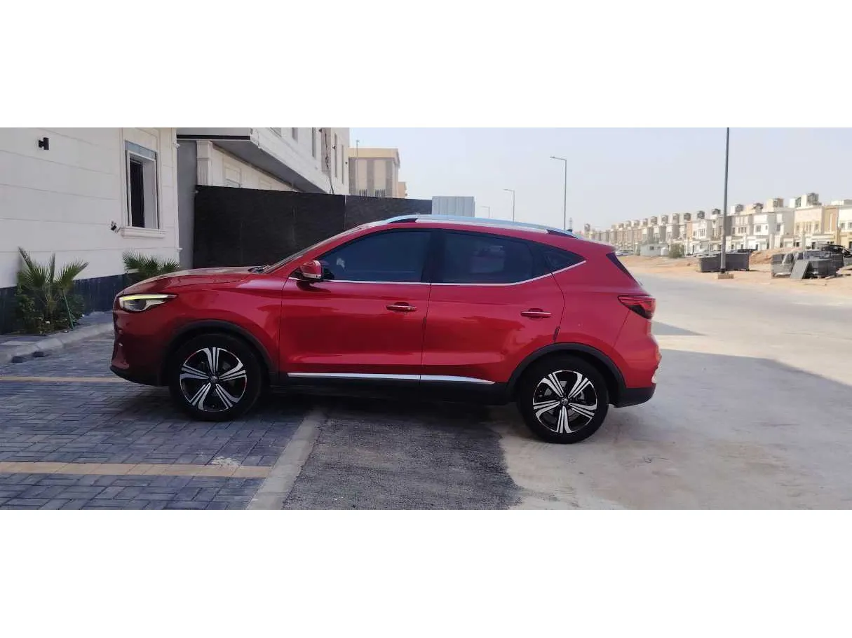 Car image 8