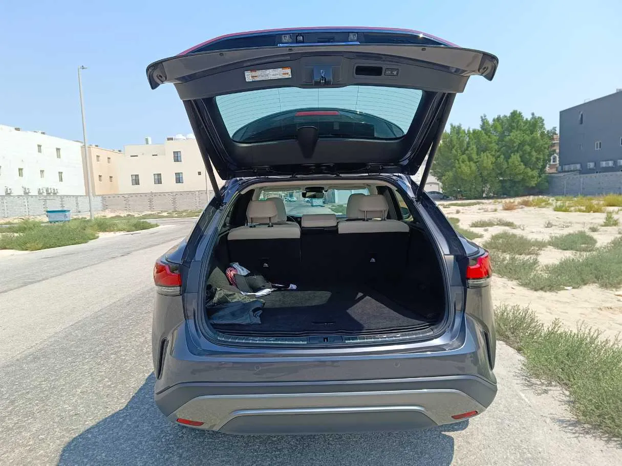 Car image 28