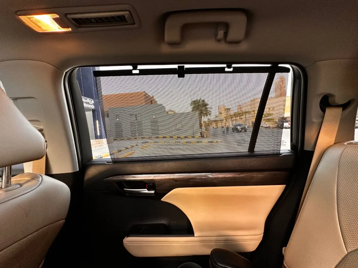 Car image 27