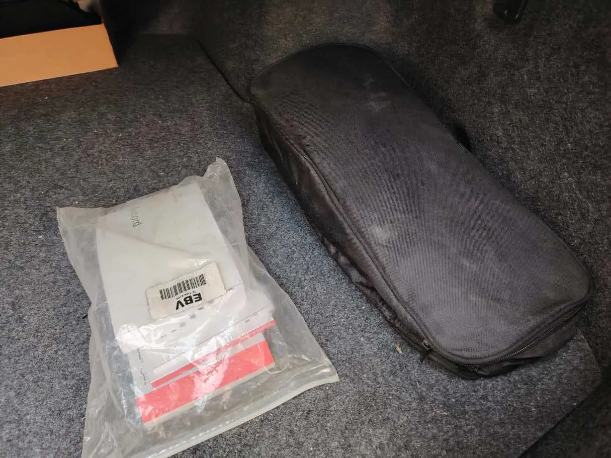 Car image 30