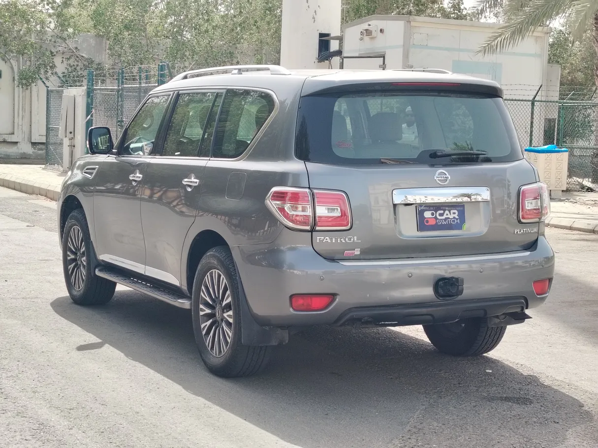Car image 7