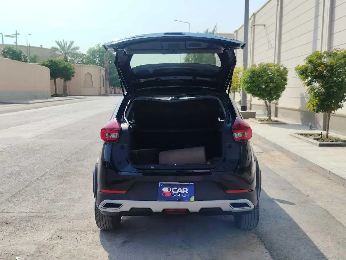Car image 22