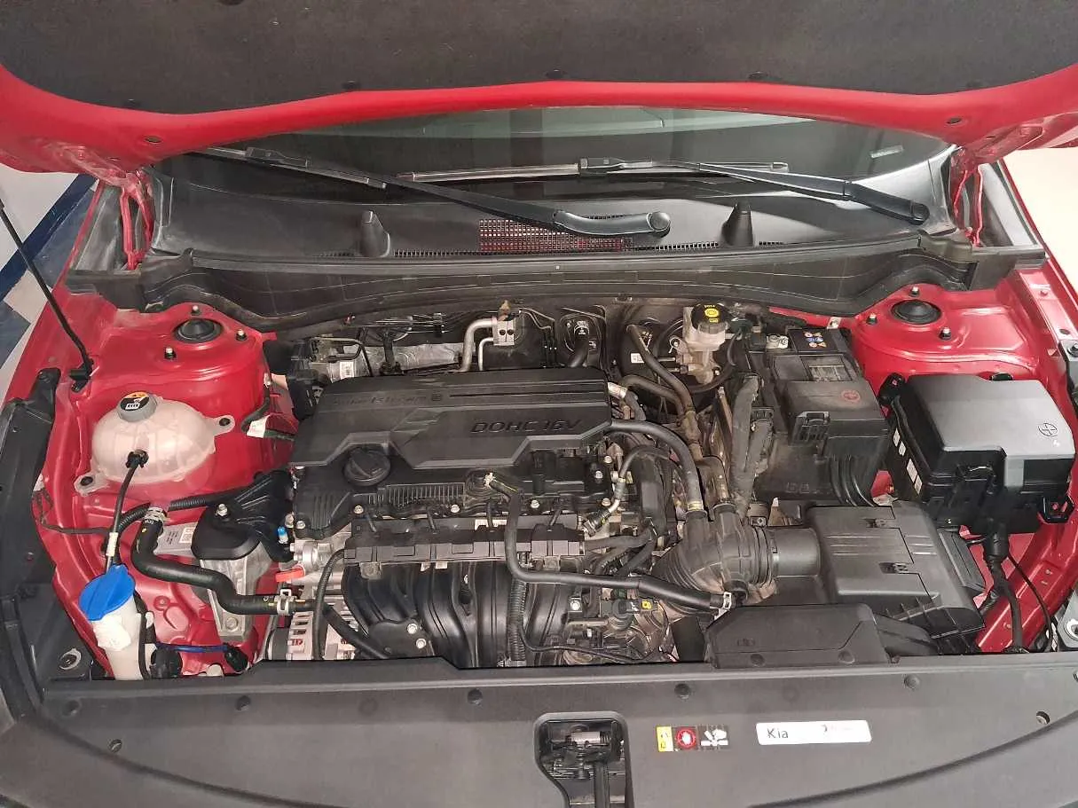 Car image 16