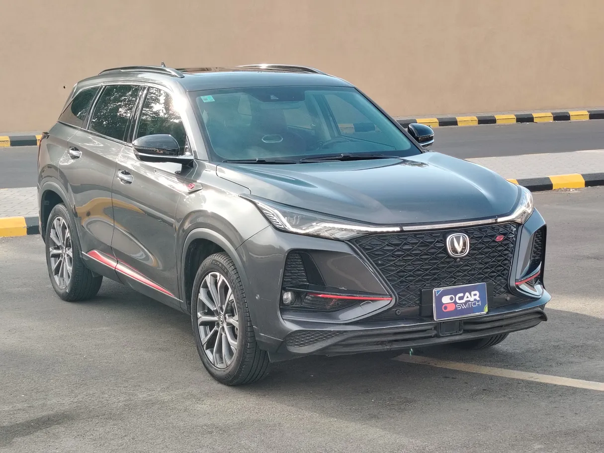 Car image 3