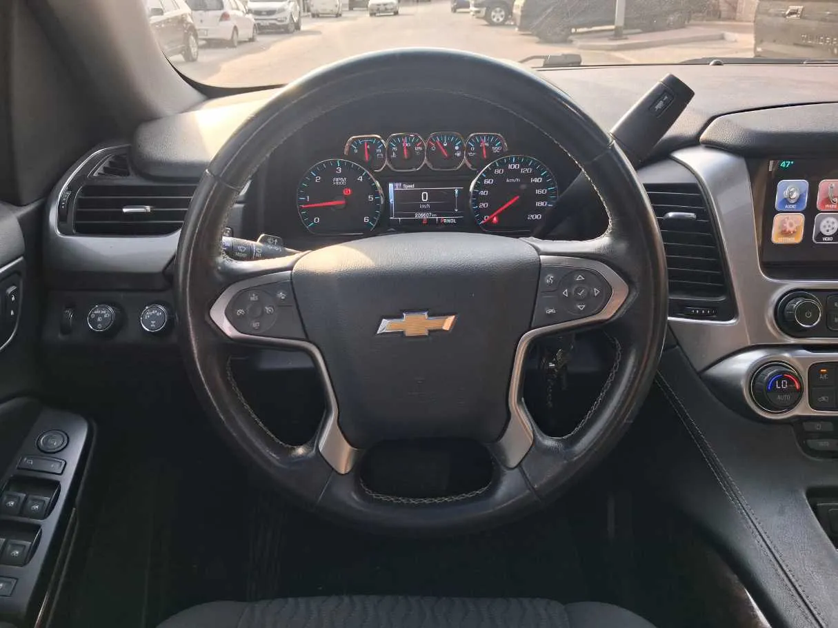 Car image 18