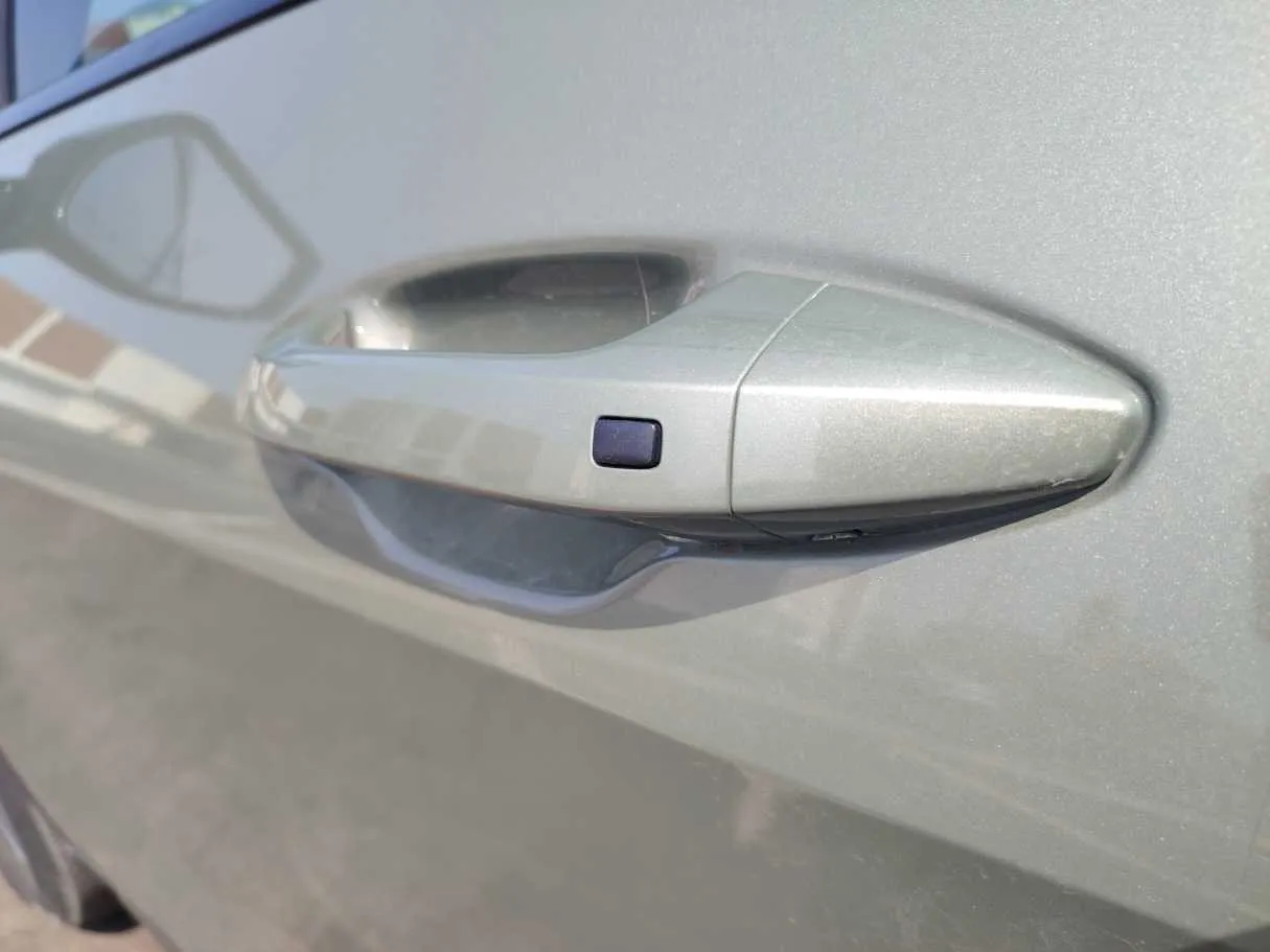 Car image 31