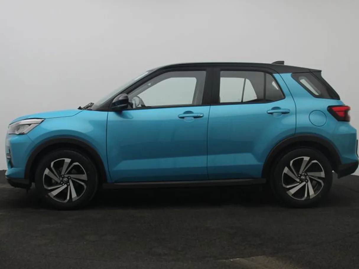 Car image 3