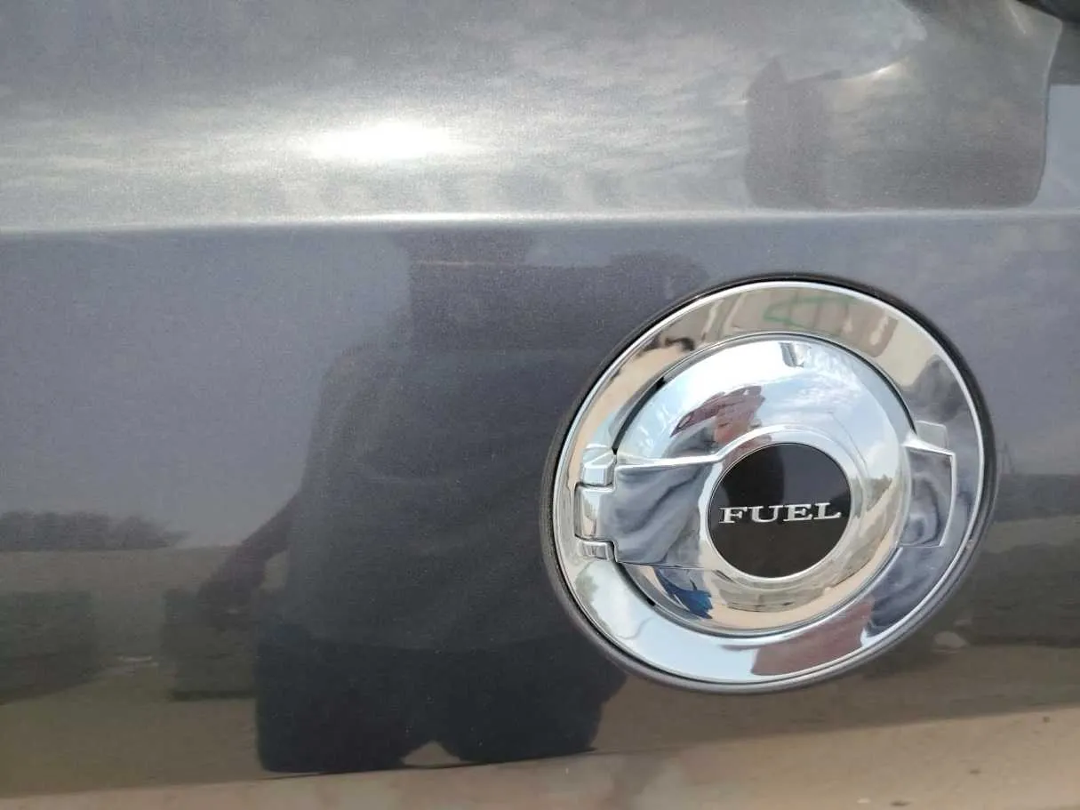 Car image 35