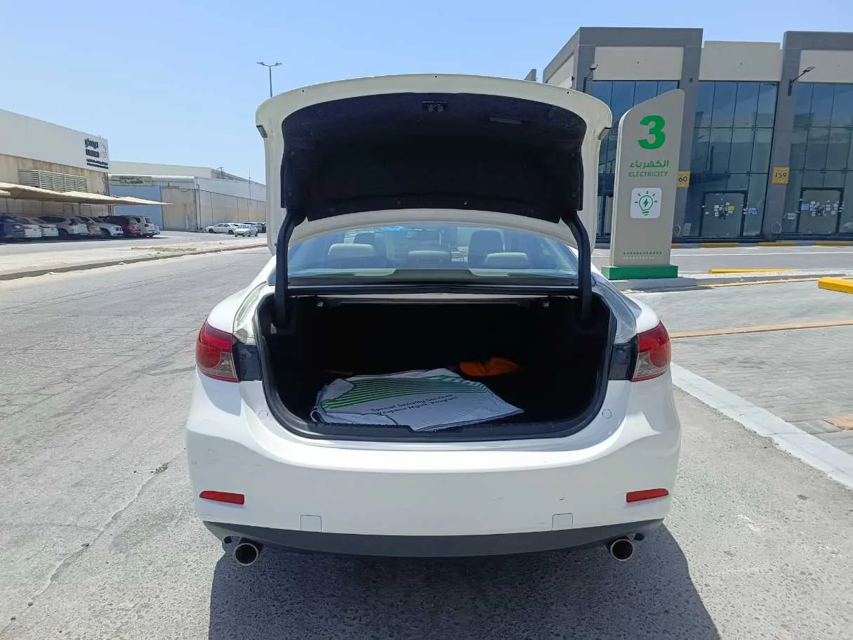 Car image 31