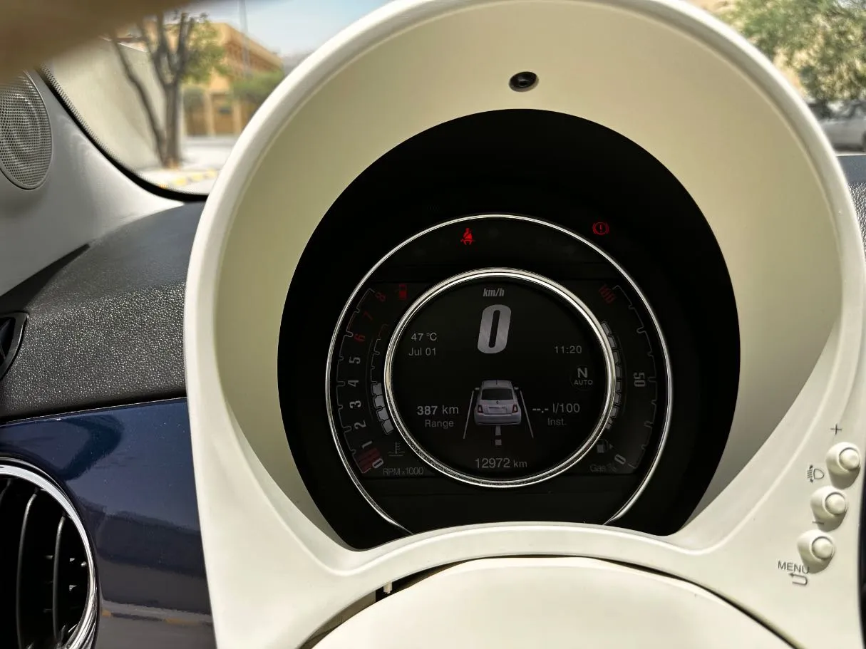 Car image 18