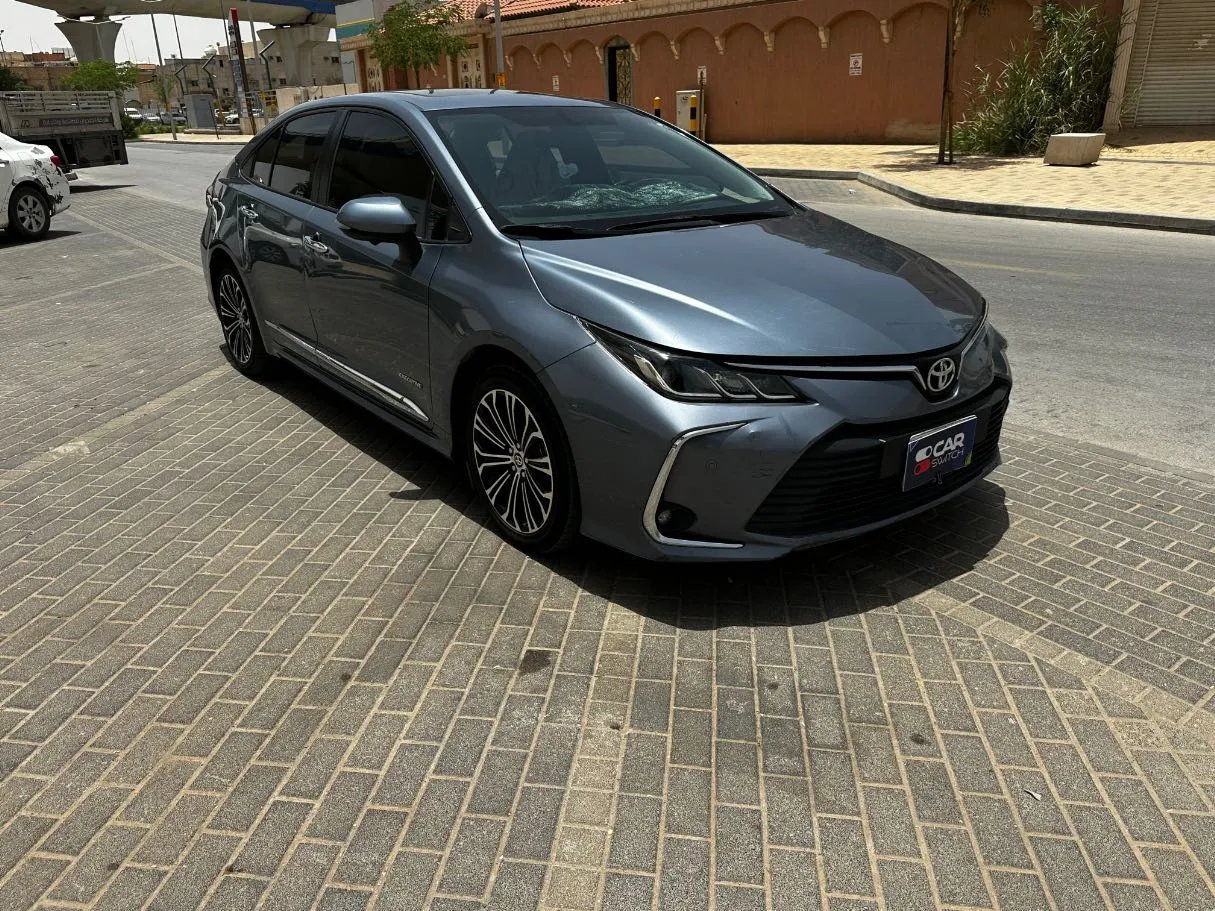Car image 4