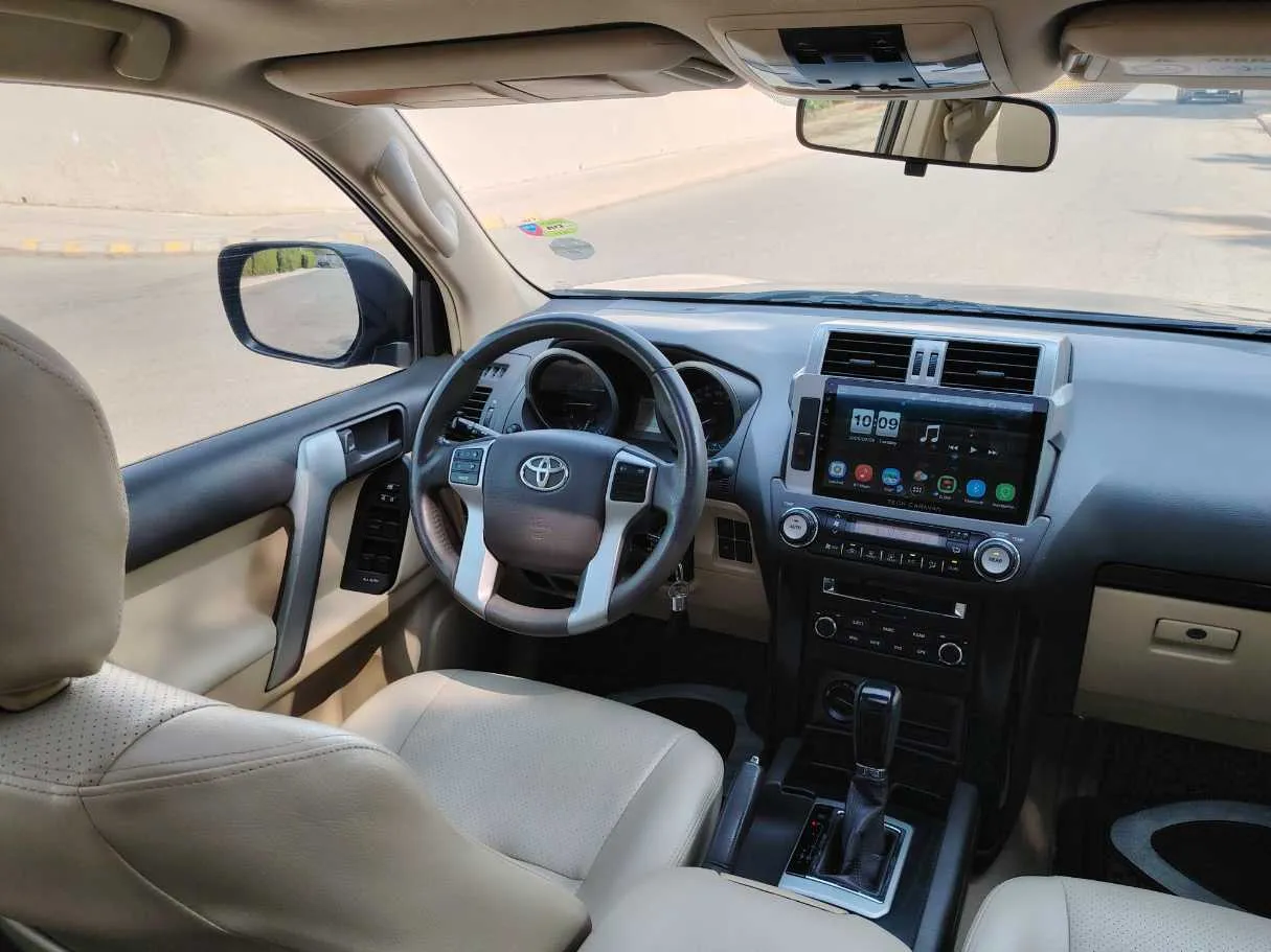 Car image 26