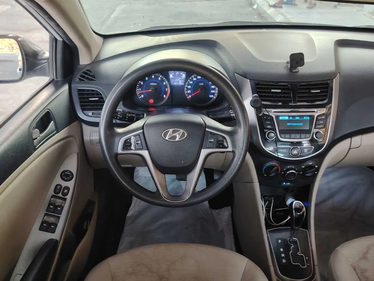 Car image 21