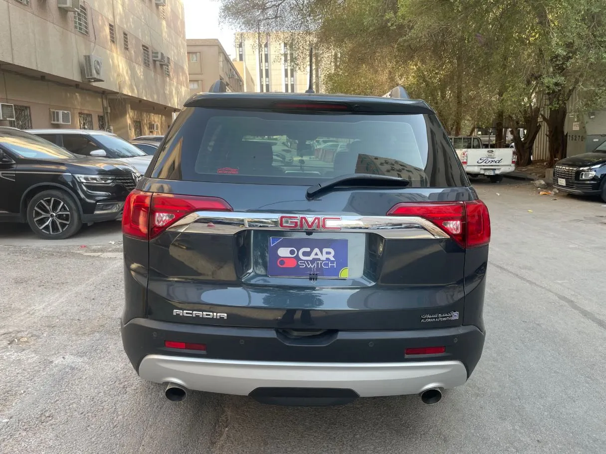 Car image 6