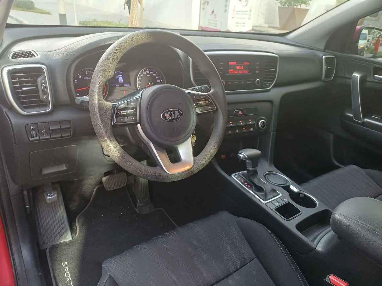 Car image 11