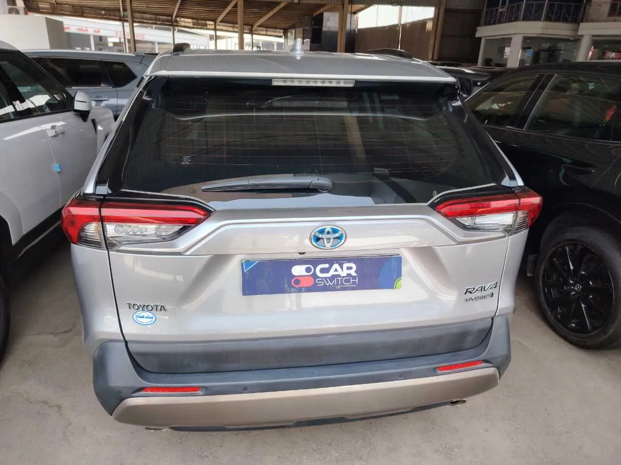 Car image 6