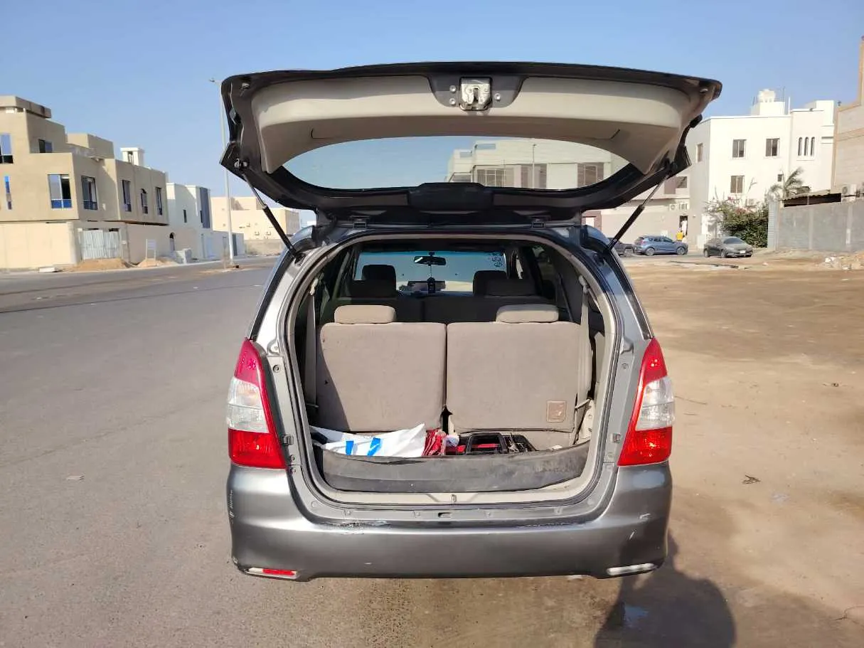 Car image 35