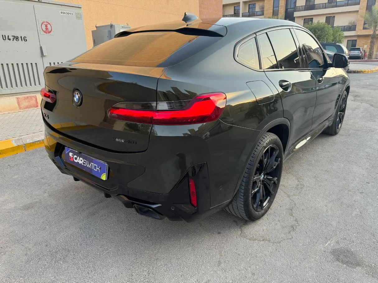Car image 5