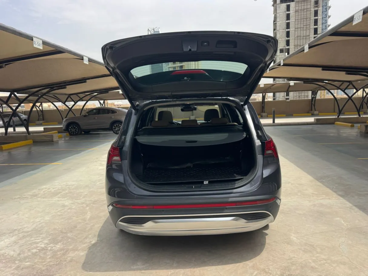 Car image 20