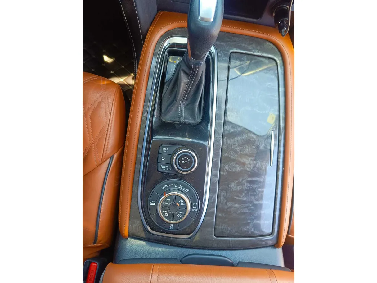 Car image 24