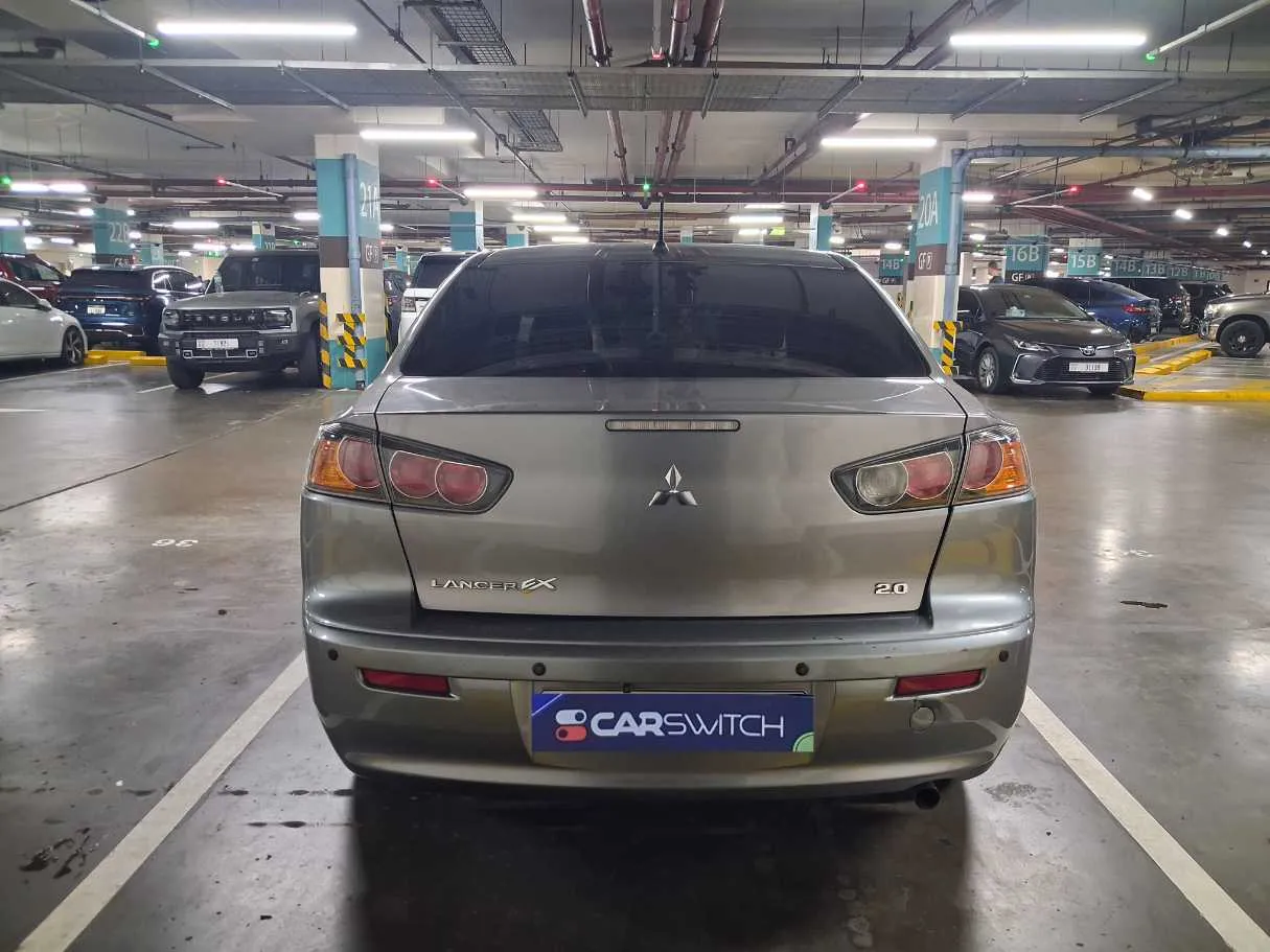 Car image 6