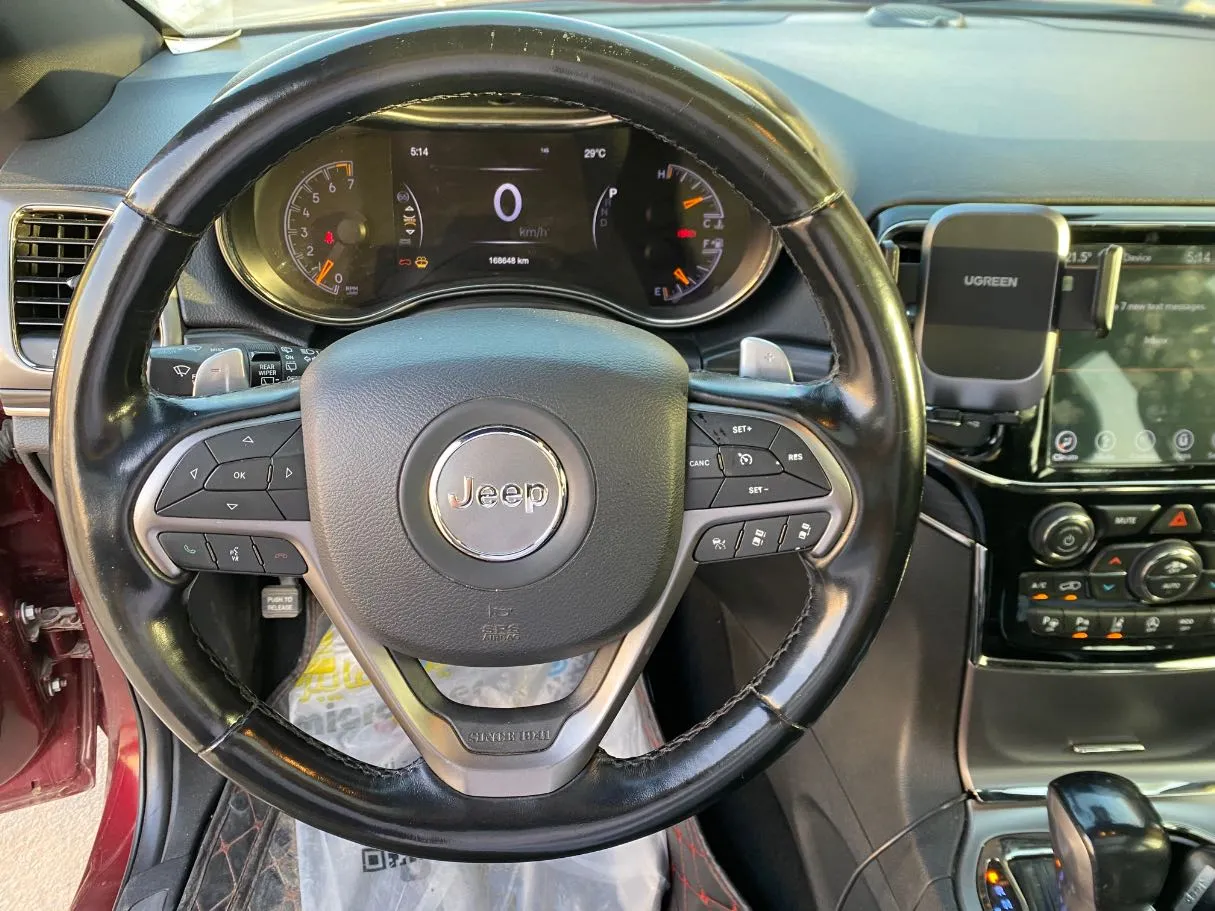 Car image 20