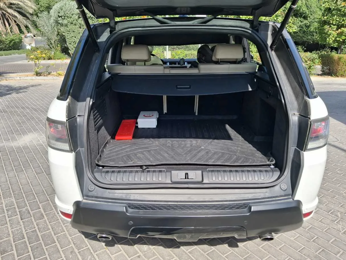 Car image 20