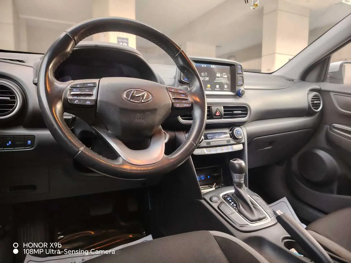 Car image 28