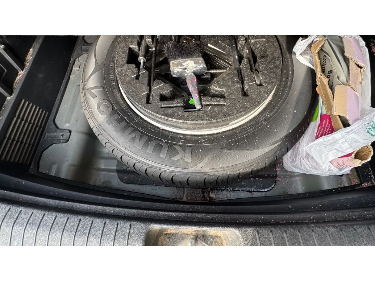 Car image 27