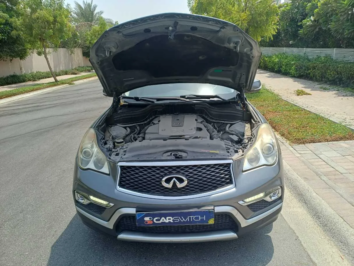 Car image 25