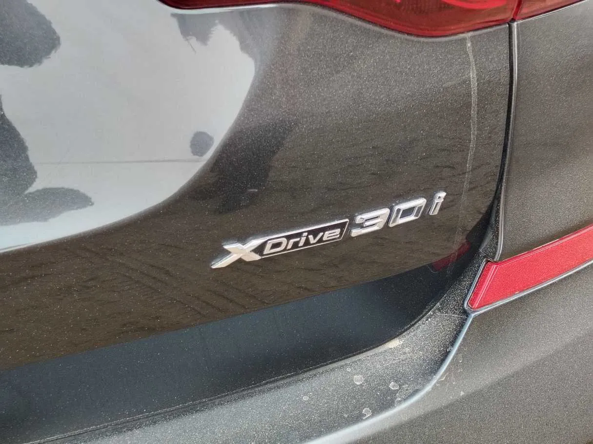 Car image 35