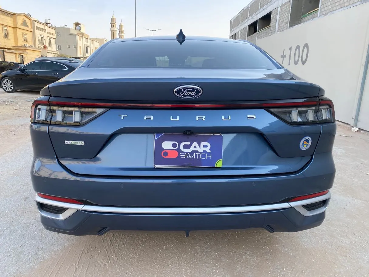 Car image 6