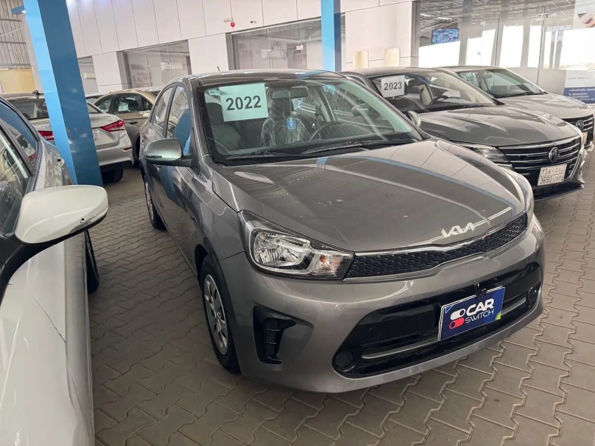 Car image 3